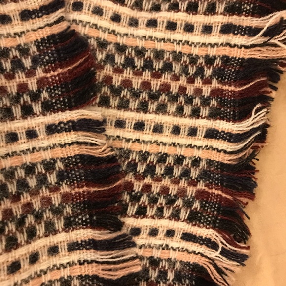 Scarf - Picture 2 of 4